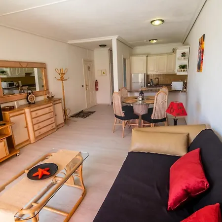 Julia Apartment *