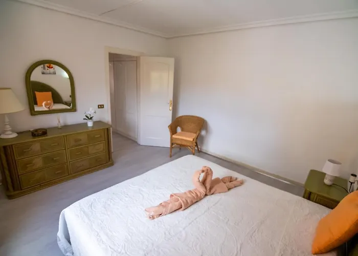 Julia דירה Chayofa